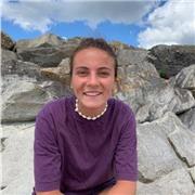 Etudiante en 2ème année de médecine, disponible dans plusieurs matières (sciences/lettres)